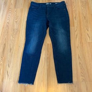 Old Navy size 12 Mid-rise frayed hem skinny jeans